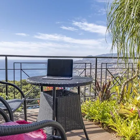 Casa Bromélias Funchal (Madeira)